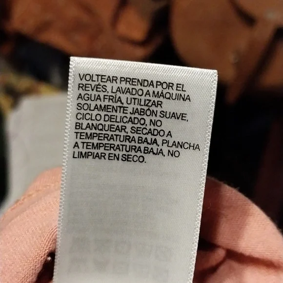 Sold #214 Pretty Lucky Brand Top - Picture 8 of 12